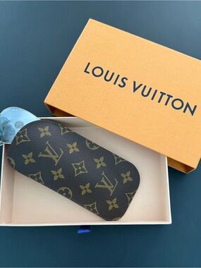 Louis Vuitton Monogram Canvas Etui Lunettes Plat Sunglasses/ Eyeglasses Case